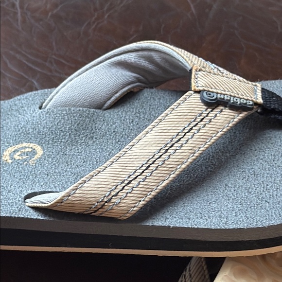 Casual Tan and Black Flip-Flops - Picture 5 of 5